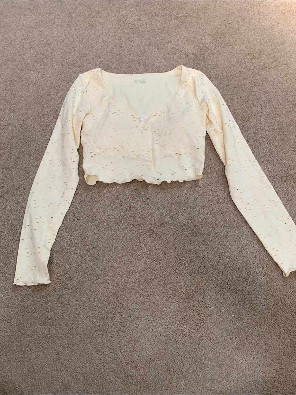 Aerie offline long sleeve crop pale yellow top